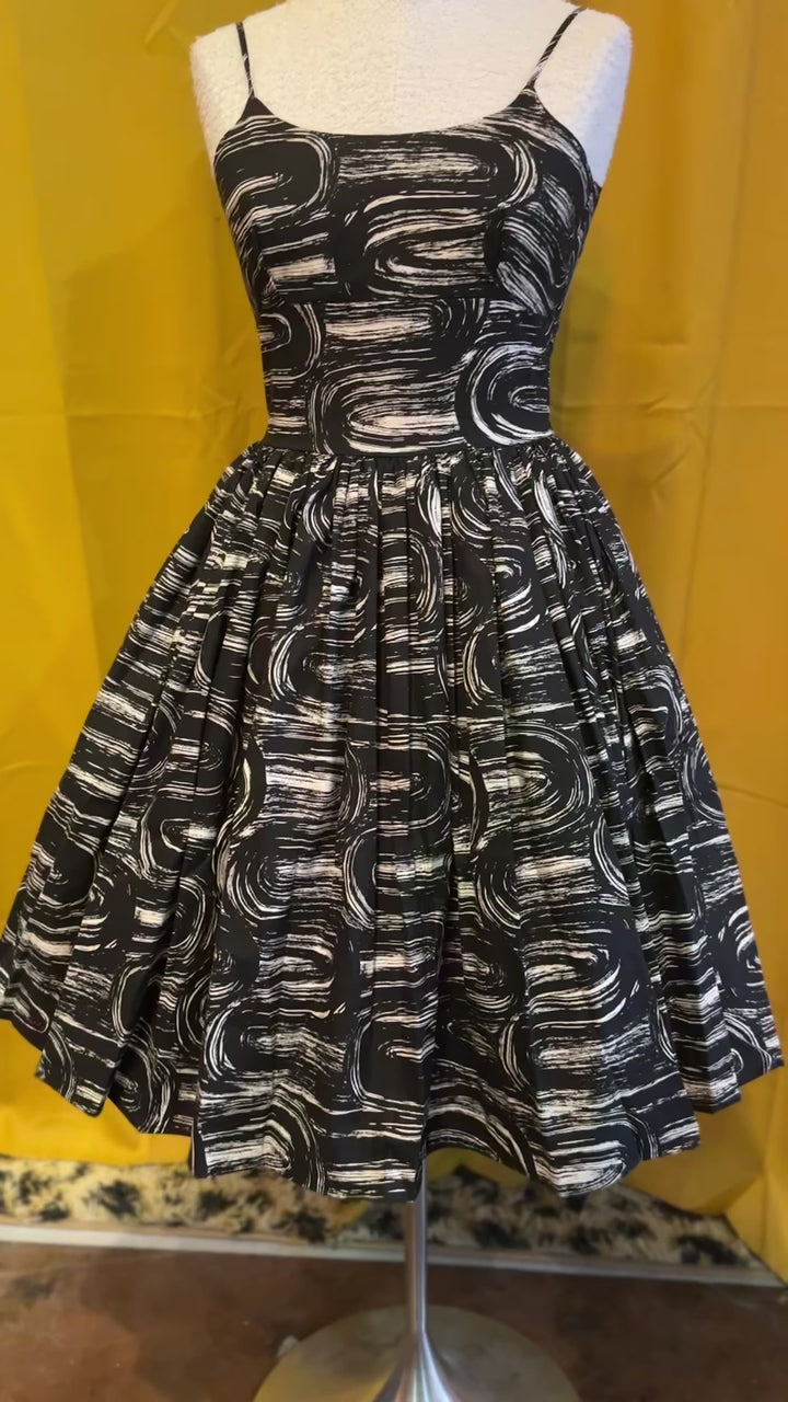 Gwen Dress in Black Swish Print